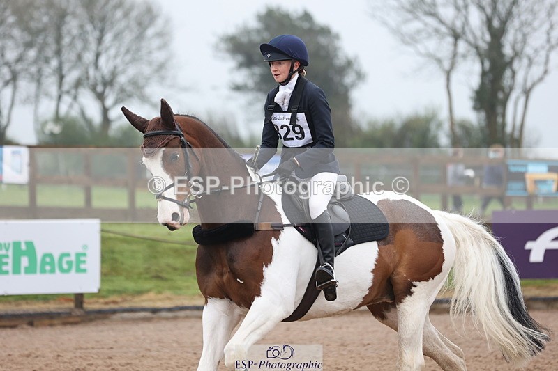 250418-161610-06477 - 329-Olivia.Elson-KINDRED.SPIRIT