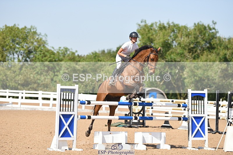 230906A-135102-00504 - Foxhunter & 1.20m Open