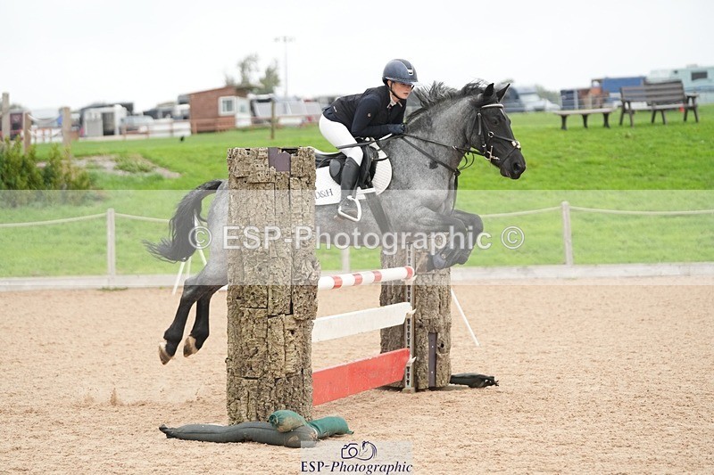 250920-114348-00782 - Cls 9 Pony Newcomers and 1m