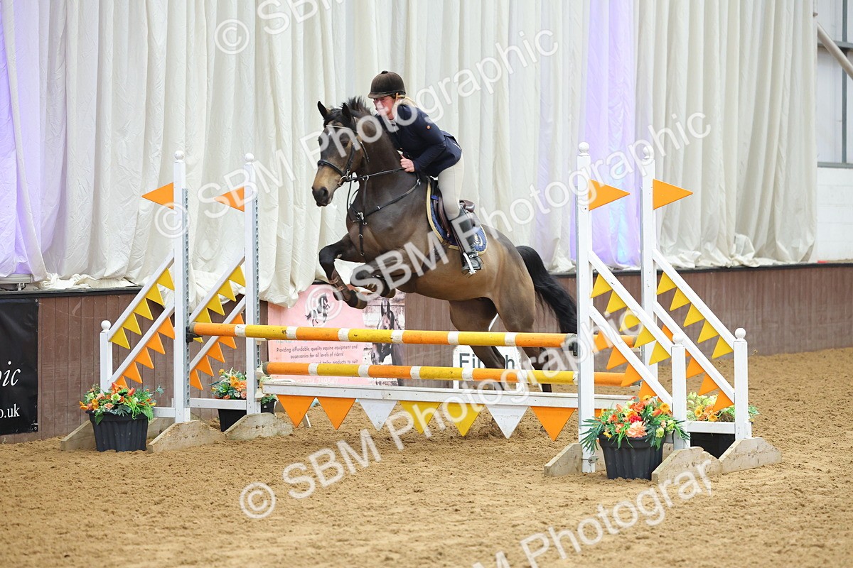 SBM_009691 - Class 20 - Senior British Novice/ 90cm Open - First Round (0.90m)