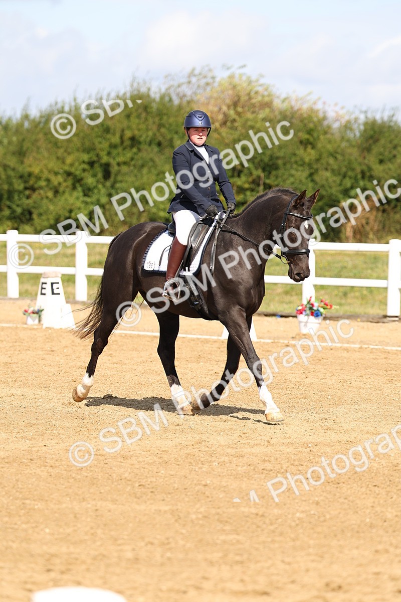 SBM_011671_Class 1 - Prelim 19 - 1050-1146 - Cart - Rachel