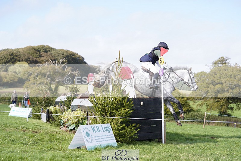 241025-130322-08414 - 107-Simon.Grieve-BEST.ESCAPADE