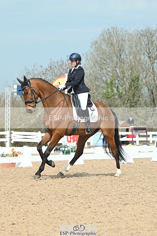 250403-103621-01489 - 036-Abbie.Newbury-Seagry.Viceroy