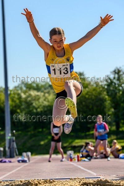 West25Sat-919008 - Field Female