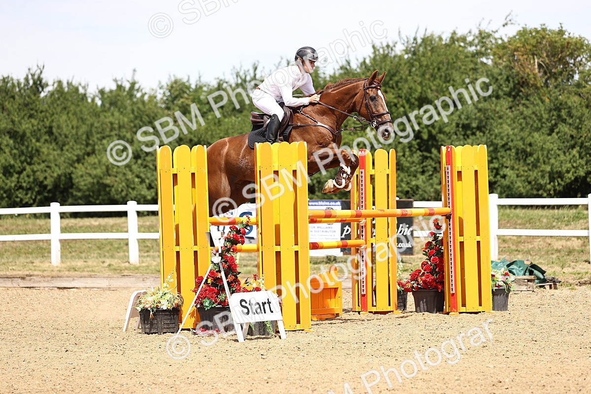 SBM_001210 - Class 16 - GFS Senior Newcomers 1.25m