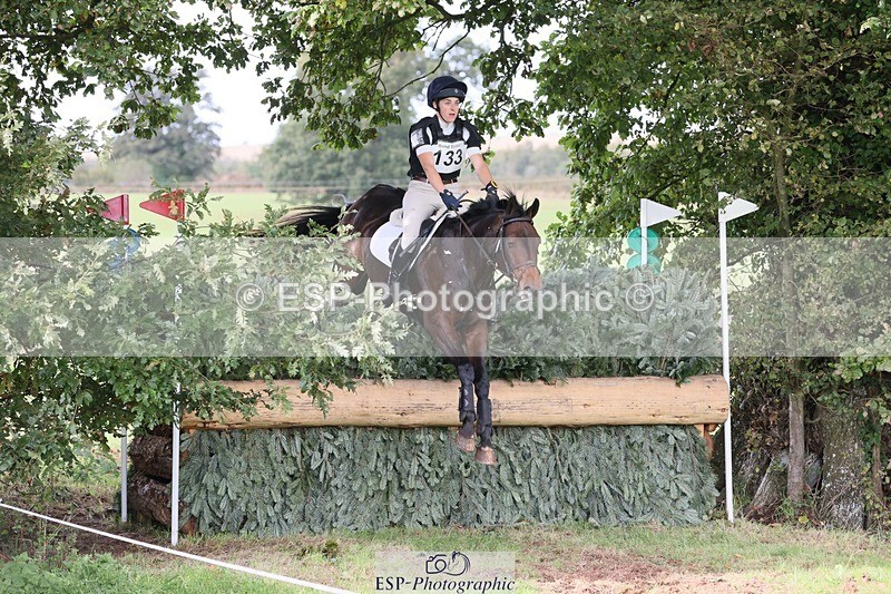 231020-142913-09365 - 133-FOXENHOLE-Laura.Elliott-XC