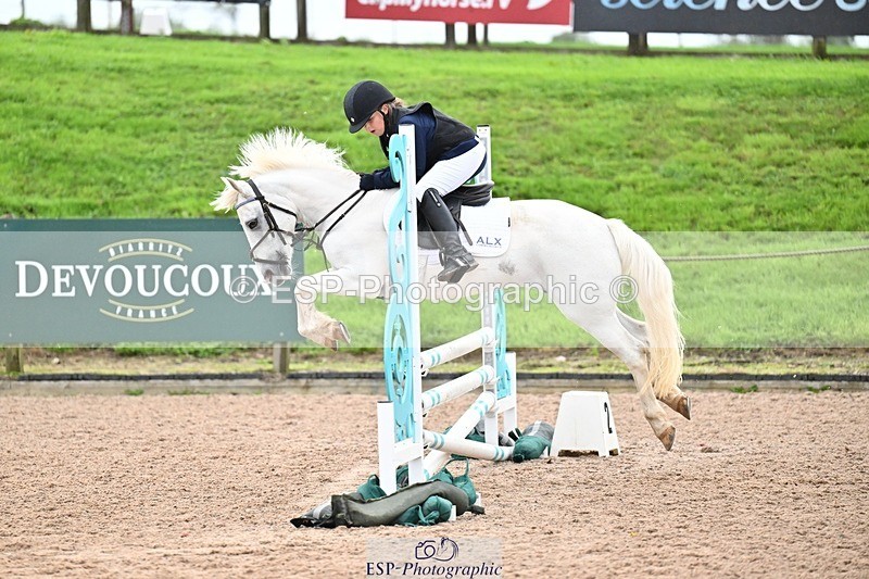 250920-155039-01801 - Cls 21 Pony Intro 80cm Derby