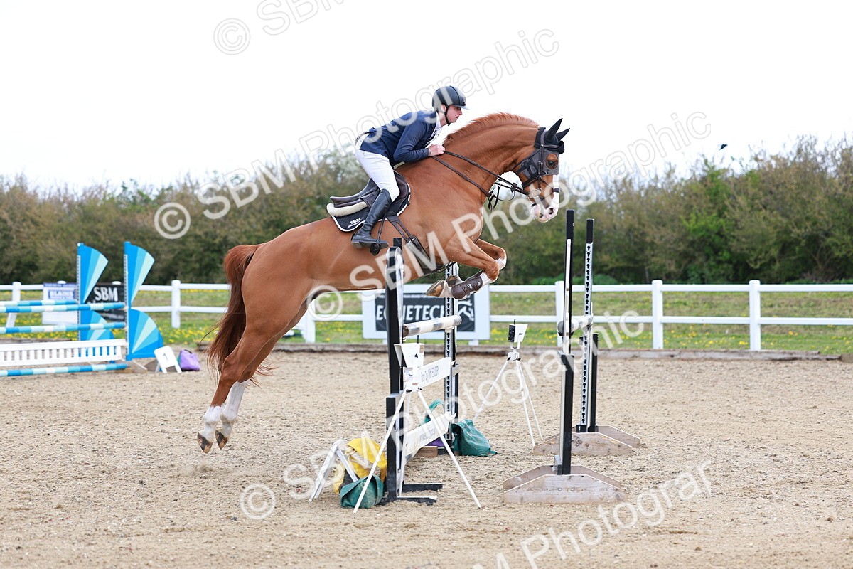 SBM_002633 - Class 11 - Senior Foxhunter - 1.20m