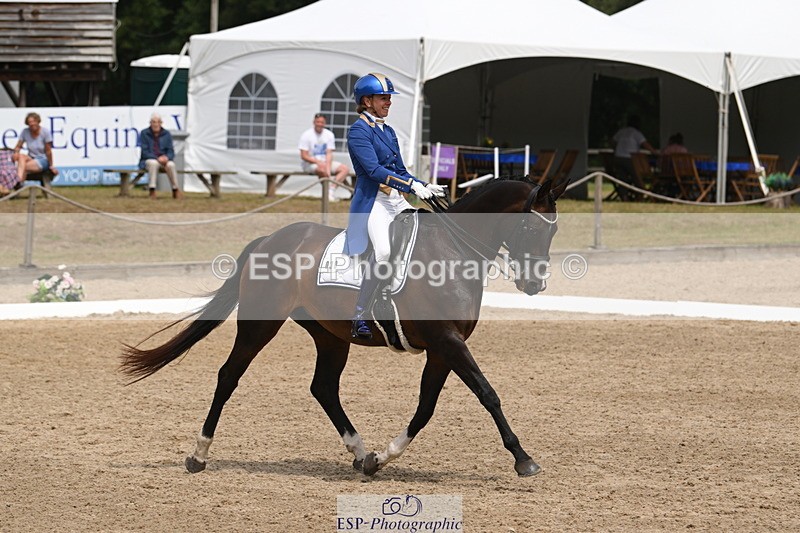 250719A-140319-05881 - 038-Natasha.Collings-Costello-Dovevale.Tender.Dove