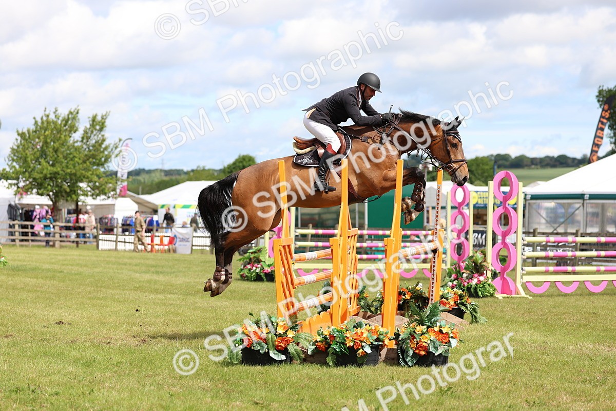 SBM_13626 - Class 206 - Senior Newcomers - 1.10m Open