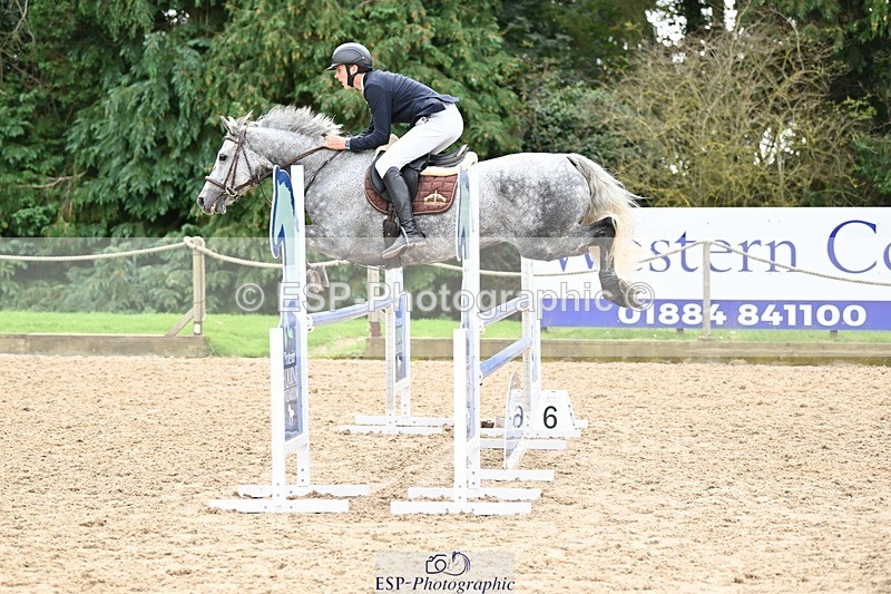 230930-123445-00525 - Cls 5 Pony Foxhunter & 1.10m Open