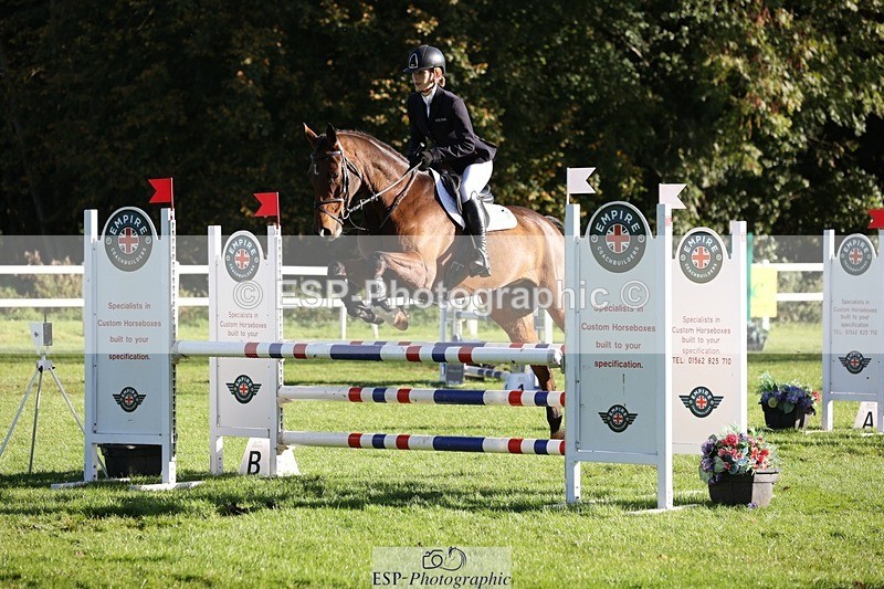 231022-104153-24684 - 605-SPORTSFIELD.U2-Katie.Corbin-TrotUp+SJ