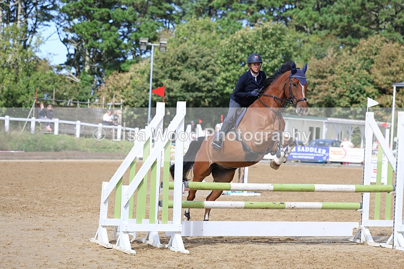 3E7A9431 - Class 9: Senior British Novice/90cm open