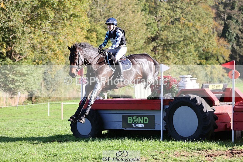 241026-150338-14442 - 553-Hanna.Bertorelli-BWTH.CLASSIC.CUT