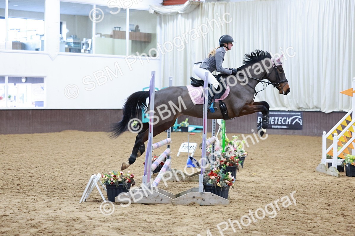 SBM_002829 - Class 9 - Equissage Pulse Senior BritiNovice/ 90cm Open