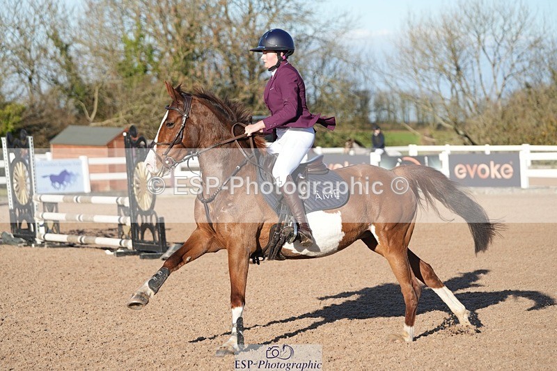251130-104958-00999 - Cls 4 Pony Brit Nov & 80cm Open