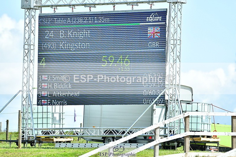 230720A-111409-02119 - Cls 5, 2 Star Medium 1.35m