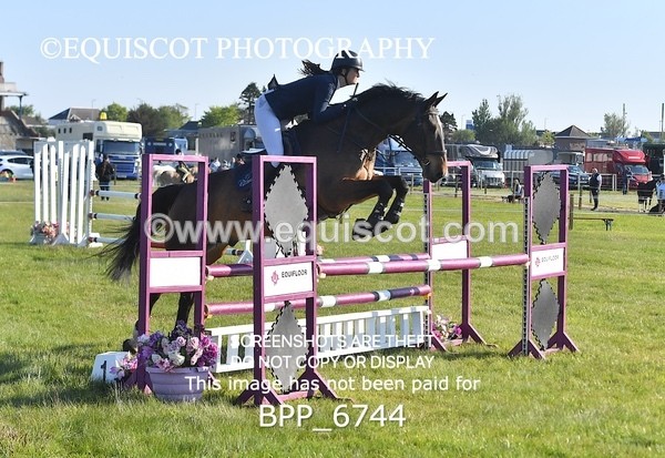 BPP_6744 - CLASS 1 Senior Newcomers/ 1.10m Open