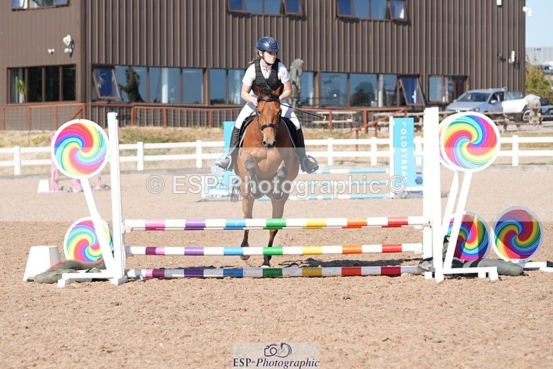 260811-165821-00176 - Cls 5 and 6 Club and Schools 70cm