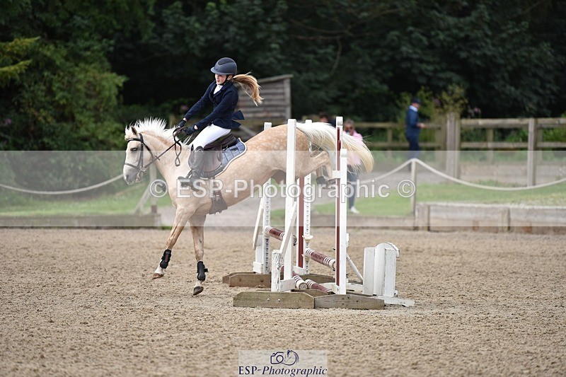 240802-101142-00730 - 70cm Round 1