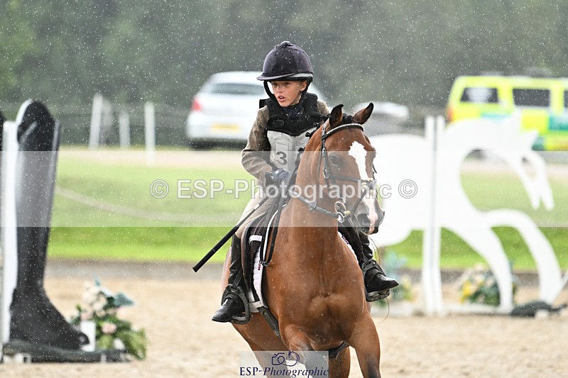 240824X-122845-25485 - 70cm Jump Off