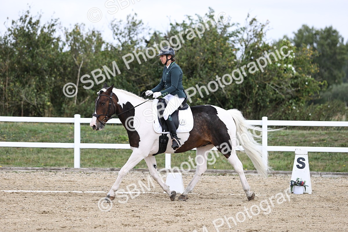 SBM_016787 - Class 14 Novice 23 - 11.53-12.56