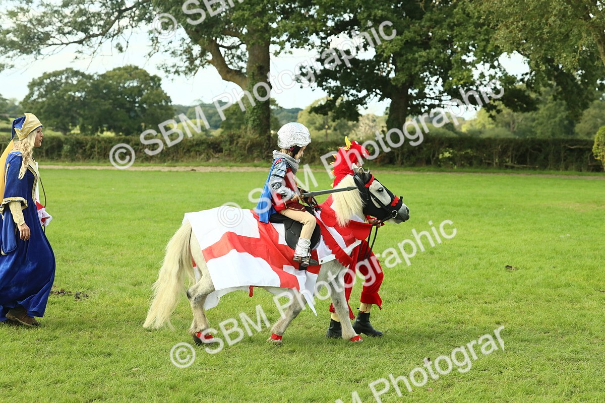 SBM_63497 - S35 - Fancy Dress Showing