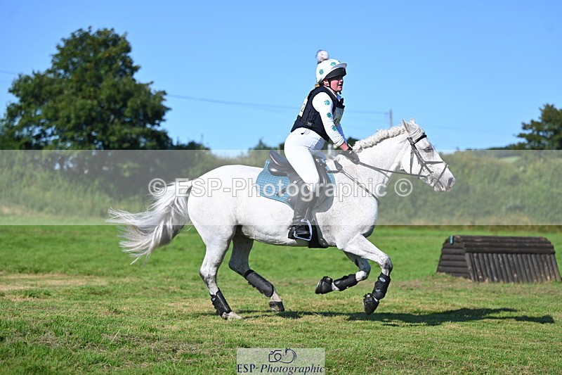 240811A-172004-07169 - 462-