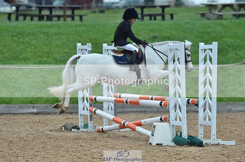 231119A-095006-04438 - Sun Cls 17+18 Club and Schools 70cm