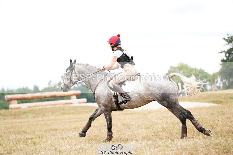 250802A-153142-07322 - F-274-Eliza.Miller-Edge-BALLYLEE.CASTLE.STORM