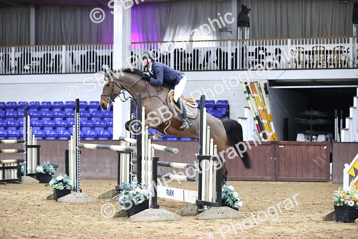 SBM_2389 - Class 9 - Senior Newcomers/ 1.10m Open