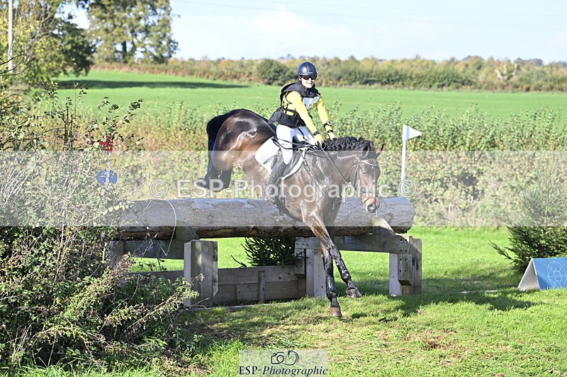 251024A-123903-11232 - B-135-Eva.Carse