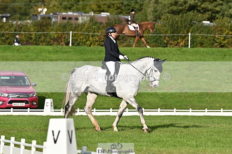 251024A-101223-08259 - G-554-Kerri.Mcnicol