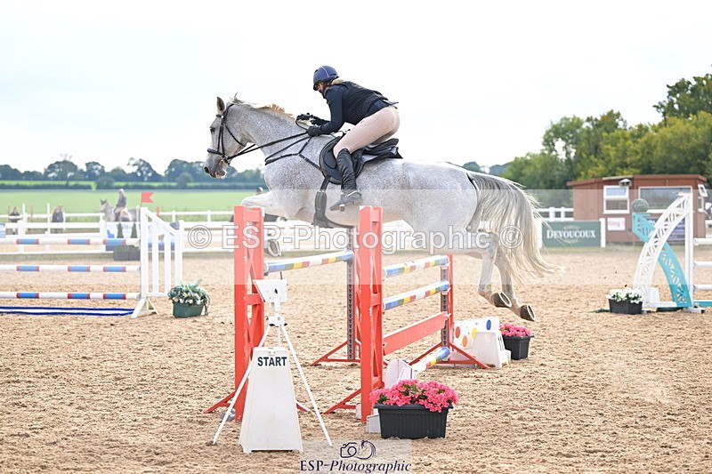 241004A-151155-02692 - Fri 12 1.15m Members Cup