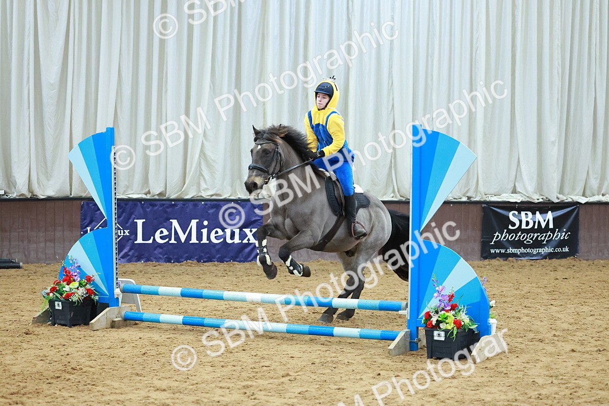 SBM_002227 - Class 3 - Horse & Hound (60cm)