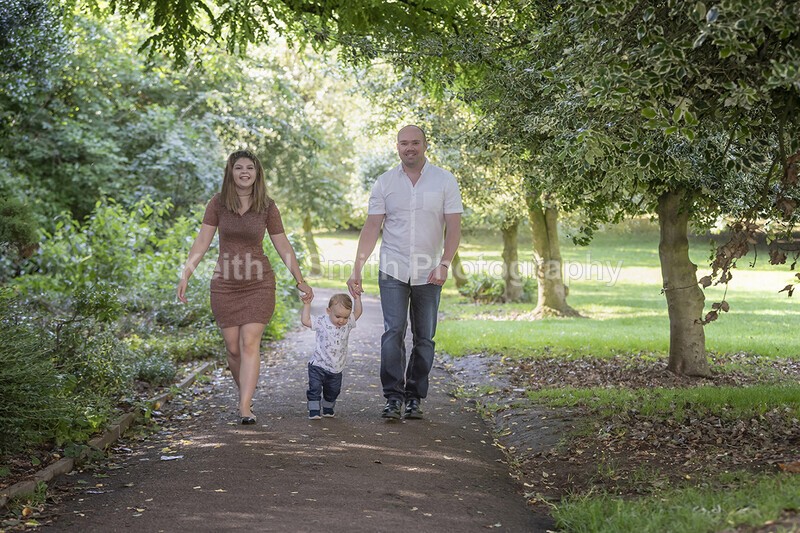 2KJS0843 - Jannie & Kristen family