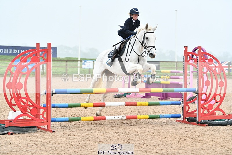 241102A-113530-04338 - SAT Cls 9 British Novice and 90cm Open