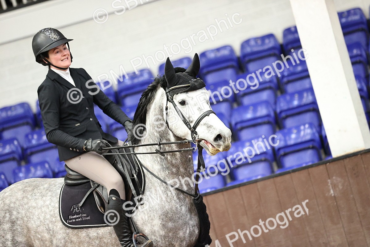 SBM_006002 - Class 16 - Senior Newcomers - 1.10m Open