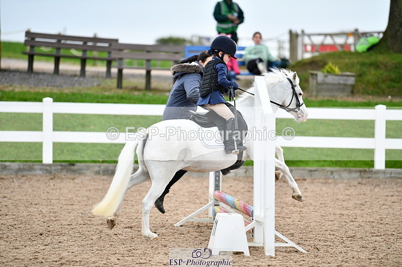 241013B-094815-00270 - Cls 1 Clear Round