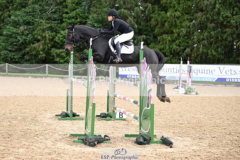 251024A-102308-06417 - B-136-Sophie.Jackson