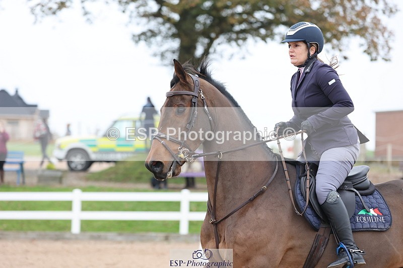 241101A-121222-01671 - FRI Cls 5 Newcomers and 1.10m Open