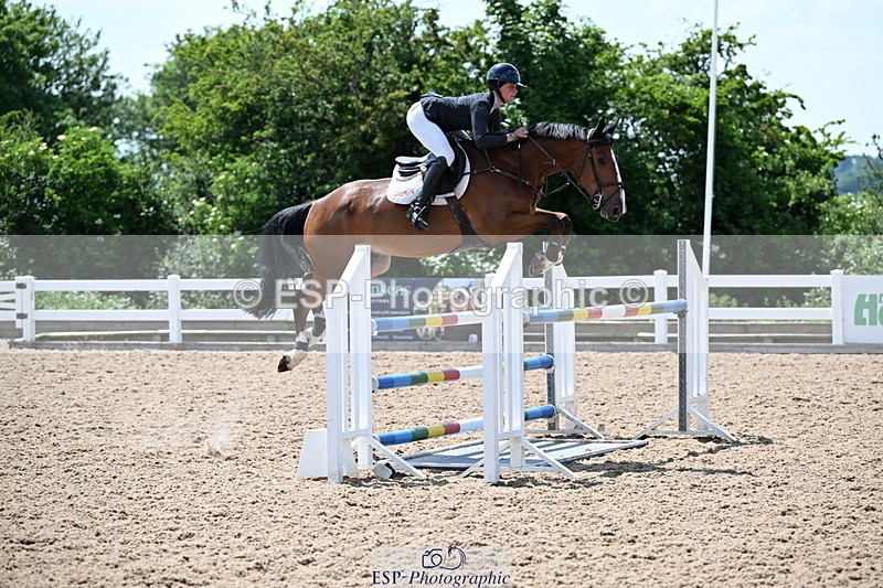 240605A-143434-00755 - Cls 4 Newcomers and 1.10m Open