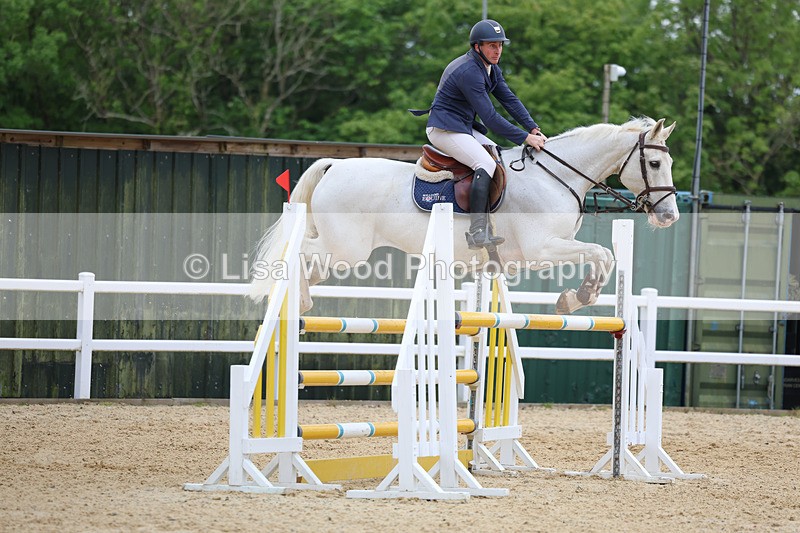 3E7A9717 - Class 9: Senior Foxhunter/1.20 open