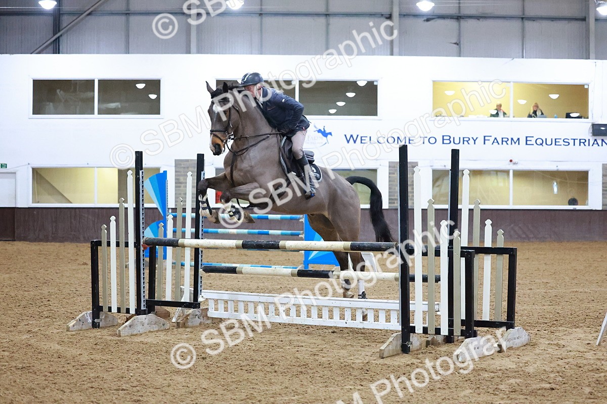 SBM_002045_Class 4 - Senior Newcomers - 110m - Customer Cart - Anthony