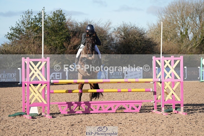 251130-132721-01242 - Cls 15 - 17 Children on Horses