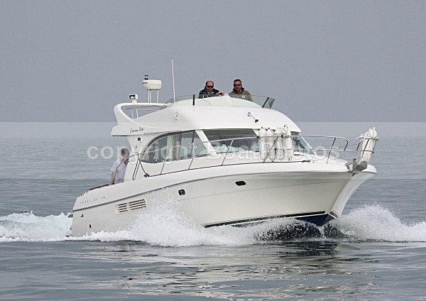 090419 PARISIENNE bELLE IMG_41 - Flybridge Cruisers