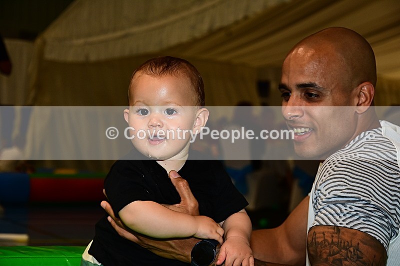 CON-565 - Joey and Ella