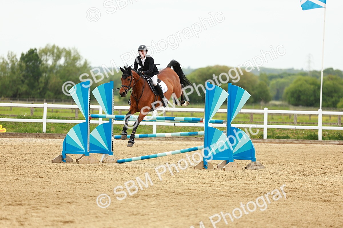 SBM_000940 - Class 5 - Senior Foxhunters - 1.20m