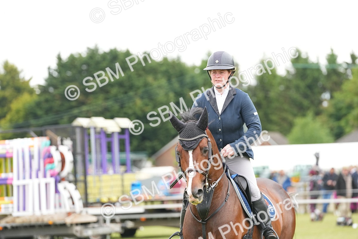 SBM_03325 - Class 201 - British Horse Feeds Speedi Beet Horse of the Year Show Grade  C