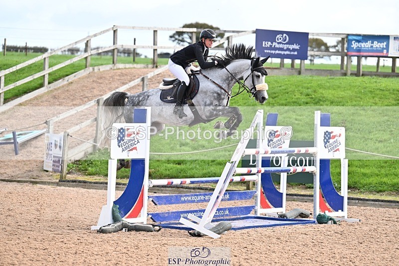 251005-100140-02658 - Cls 15 Foxhunter and 1.20m